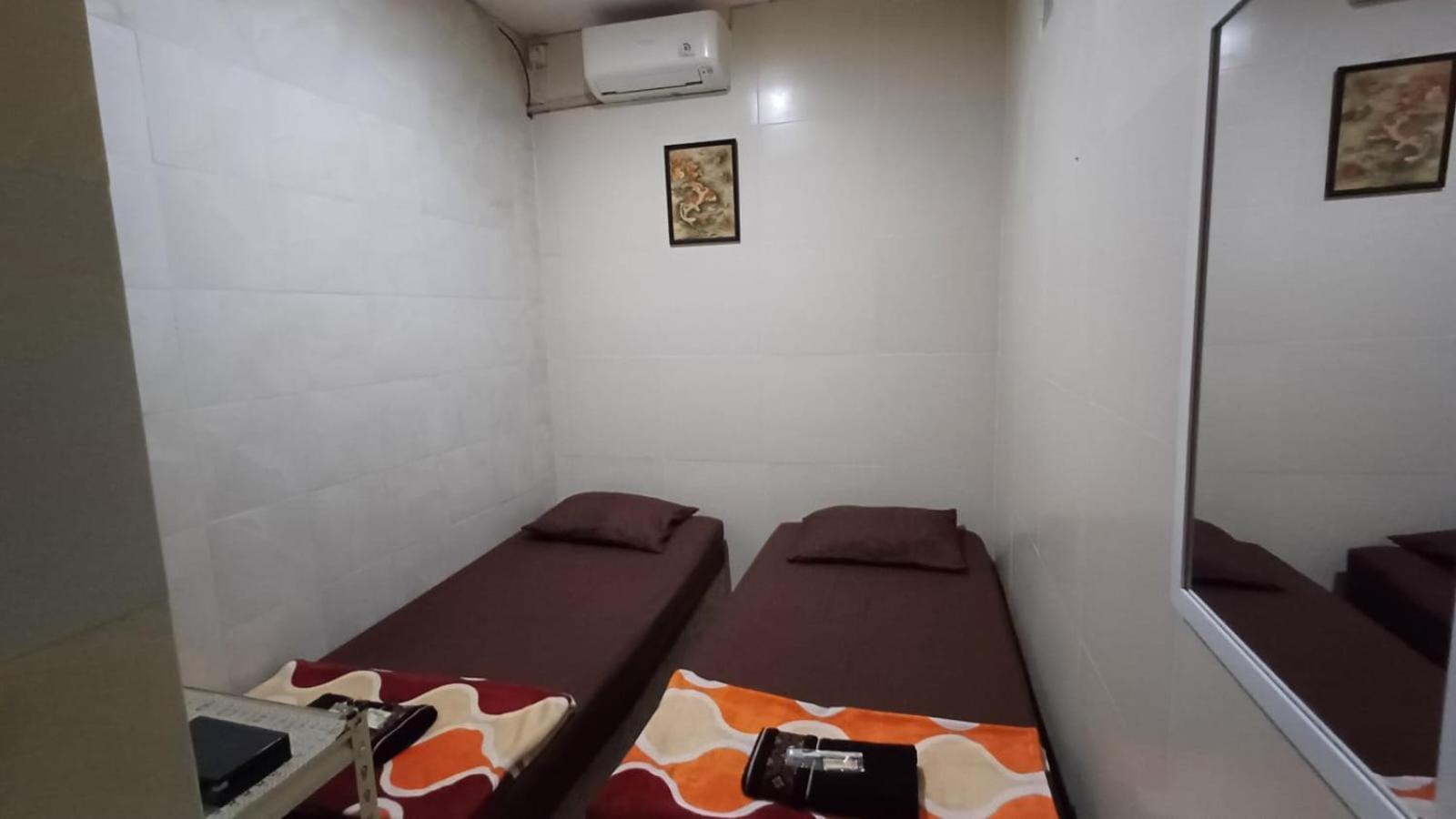 Kost Carmelia Syariah Baranangsiang Bogor Hotel Exterior foto